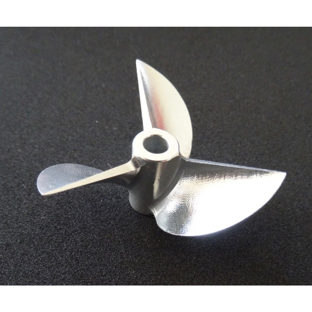47mm 3-blatt Propeller DD 1.7 Steigung *links*