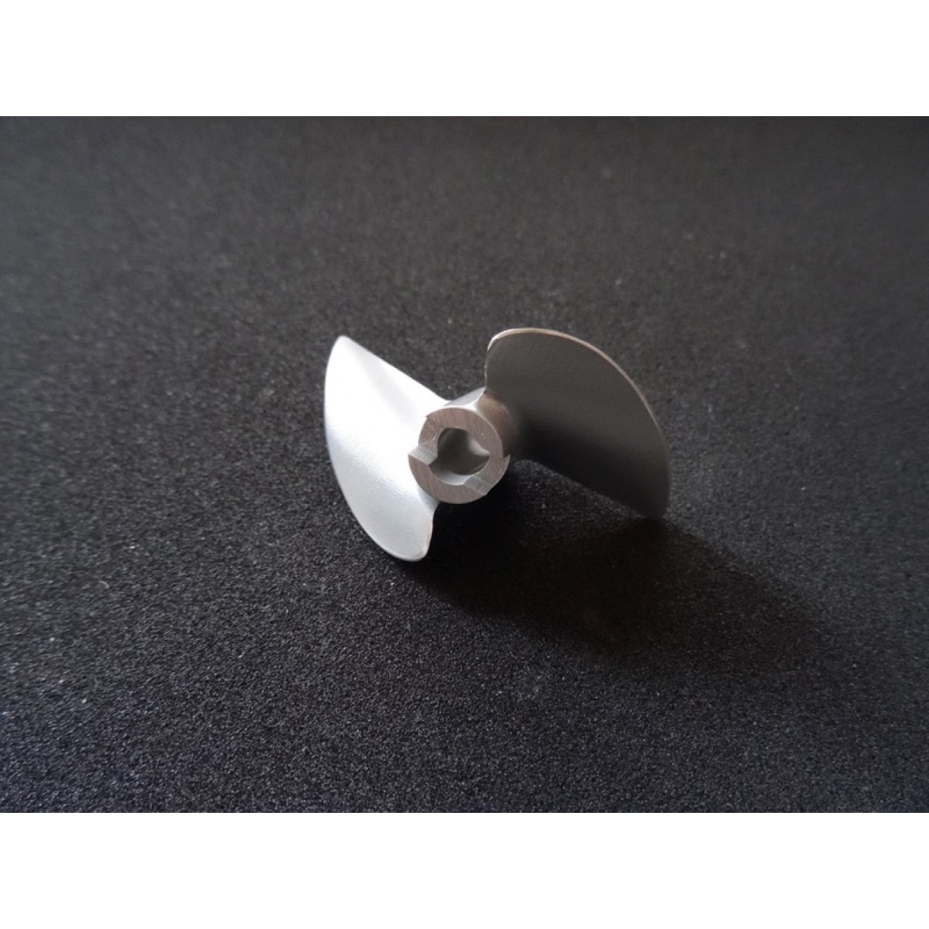 40mm 2-blatt Propeller DD *links*