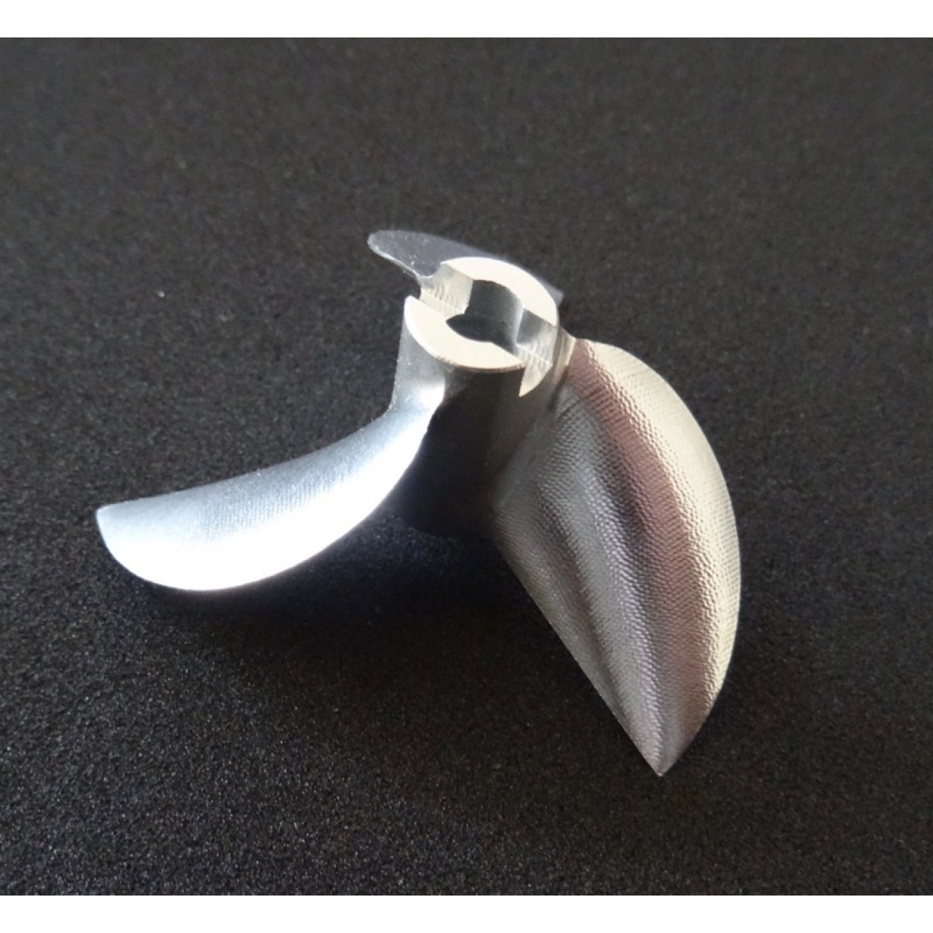 47mm 3-blatt Propeller DD 1.7 Steigung *links*