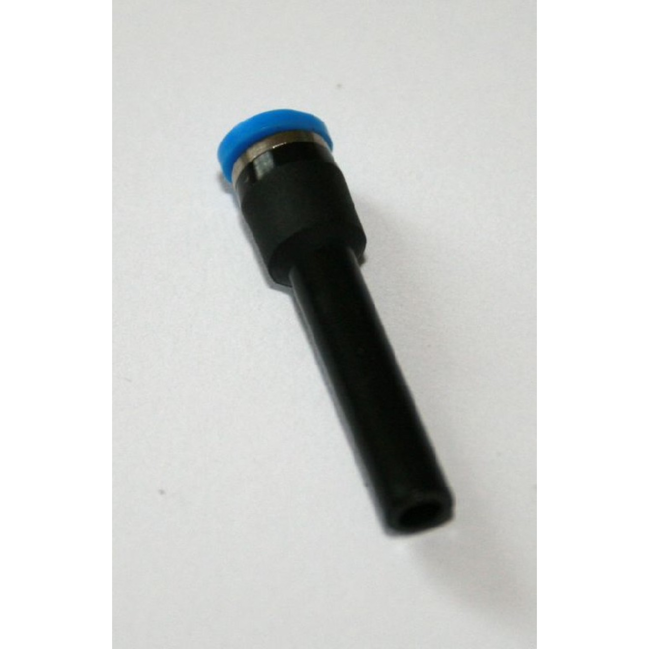 Antenne mit wasserdichtem Sockel